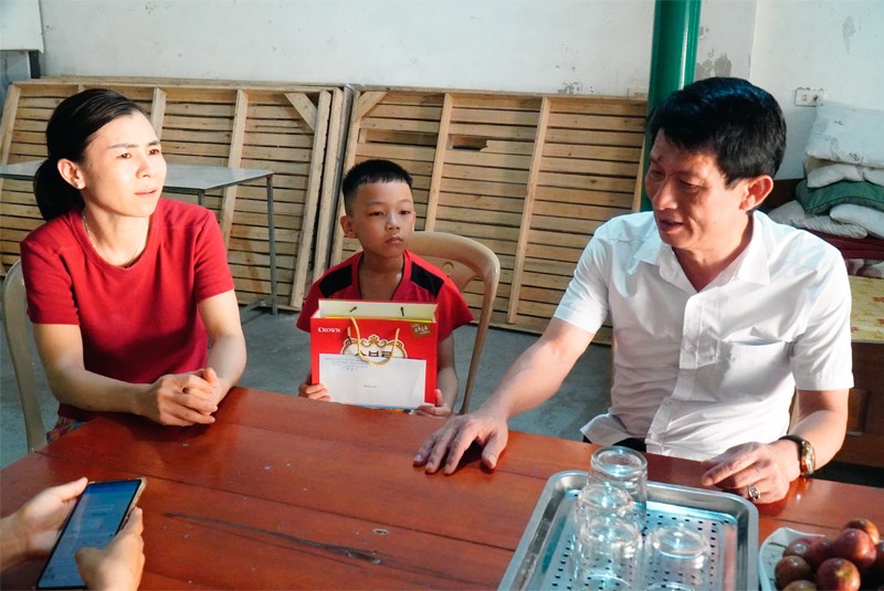 Anh-tin-bai